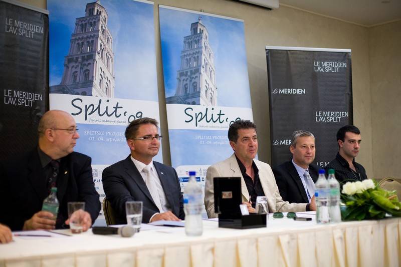 split_2009__05